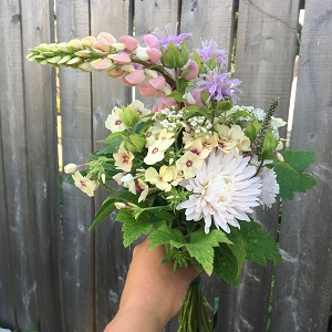 Stirling Ave Flower Stand bouquet